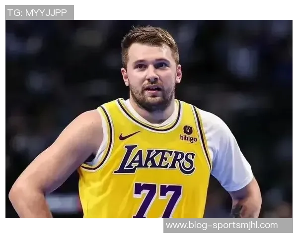 艾顿谈与东契奇合作心得强调内线施压需耐心与快速移动 艾顿谈与东契奇合作心得强调内线施压需耐心与快速移动