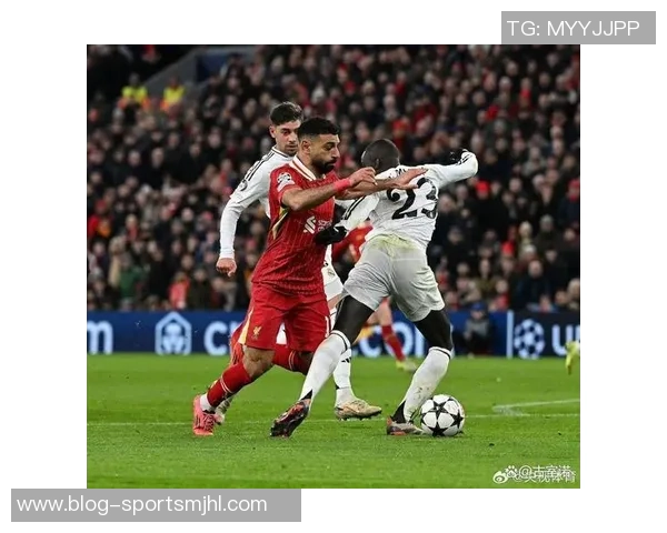 今日趣图：利物浦竟在瞬间落后曼联五分你信吗